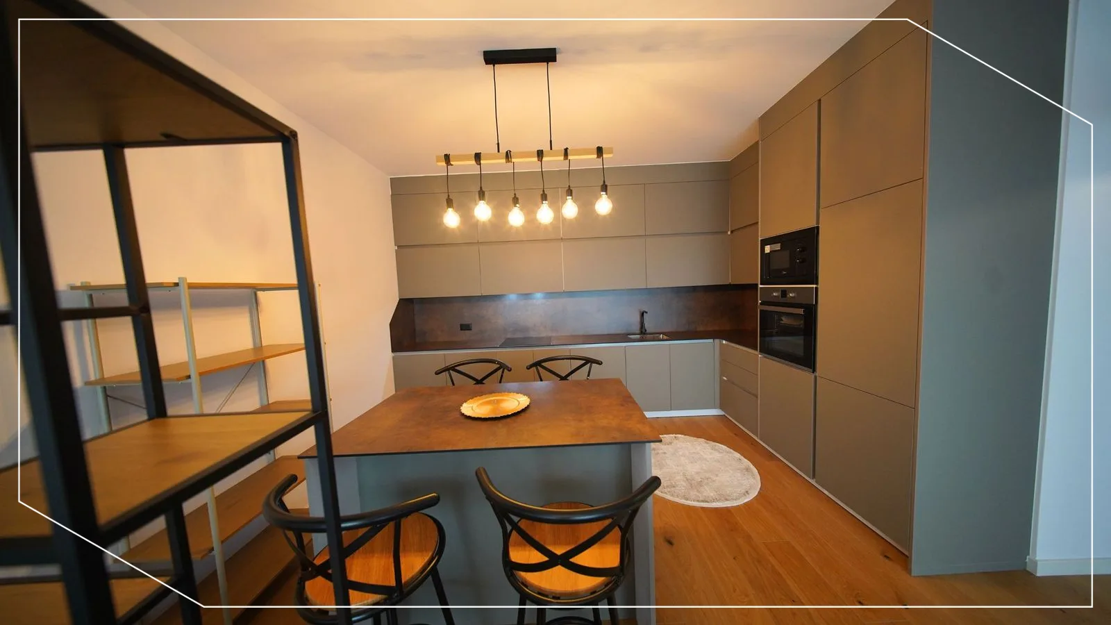 120m2 Apartment for Rent in Marigona Hill, Prishtina image 2