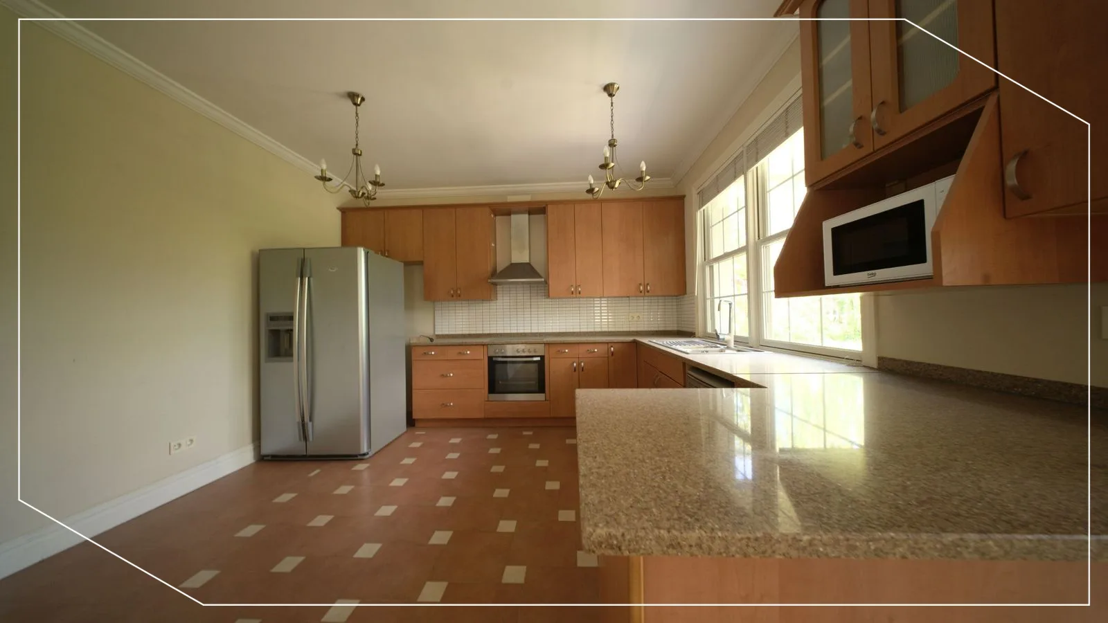House for Sale 330m2 in International Village, Prishtina image 3
