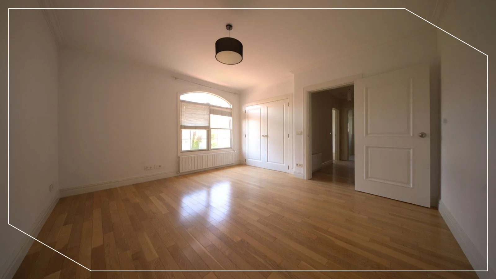 House for Sale 330m2 in International Village, Prishtina image 5