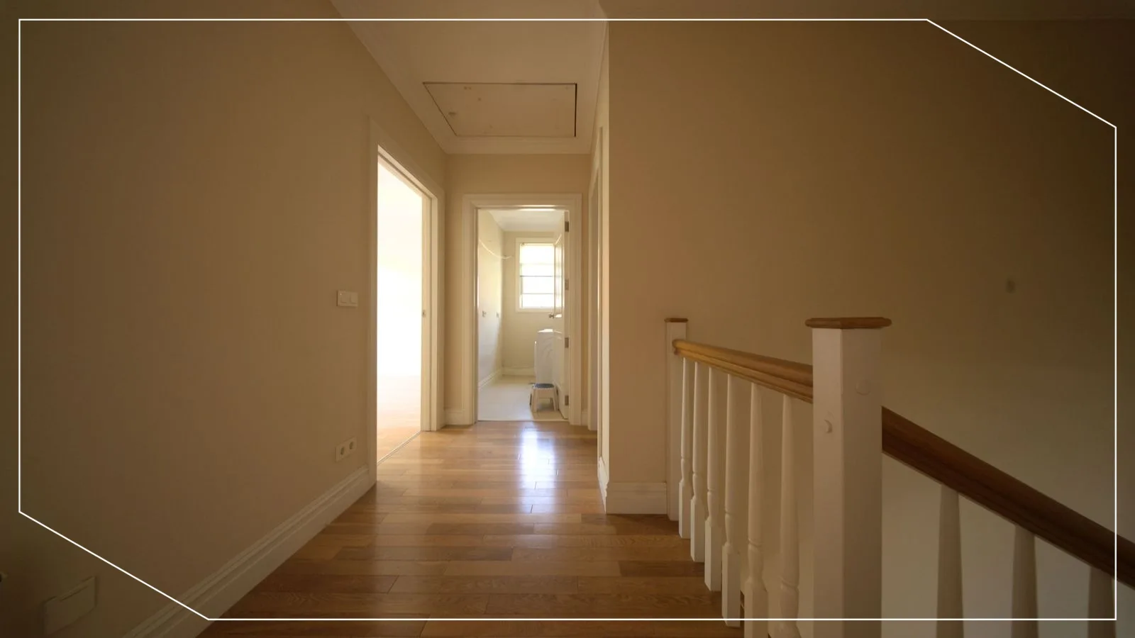 House for Sale 330m2 in International Village, Prishtina image 4