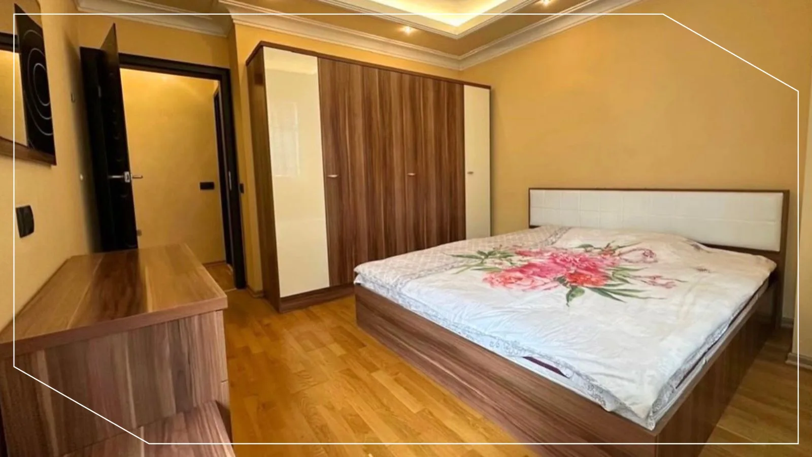 Banesë me qira 195m2 në lagjen Tophane, Prishtinë image 5