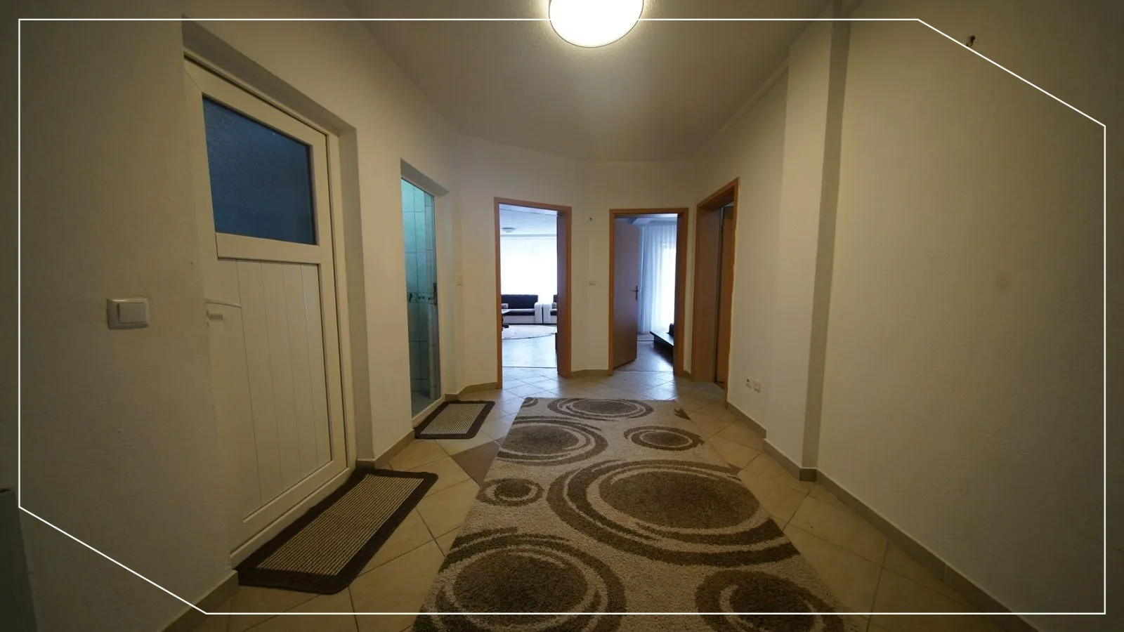 Banesë me qira 98m²në Lagjen e Muhaxherëve, Prishtinë image 3
