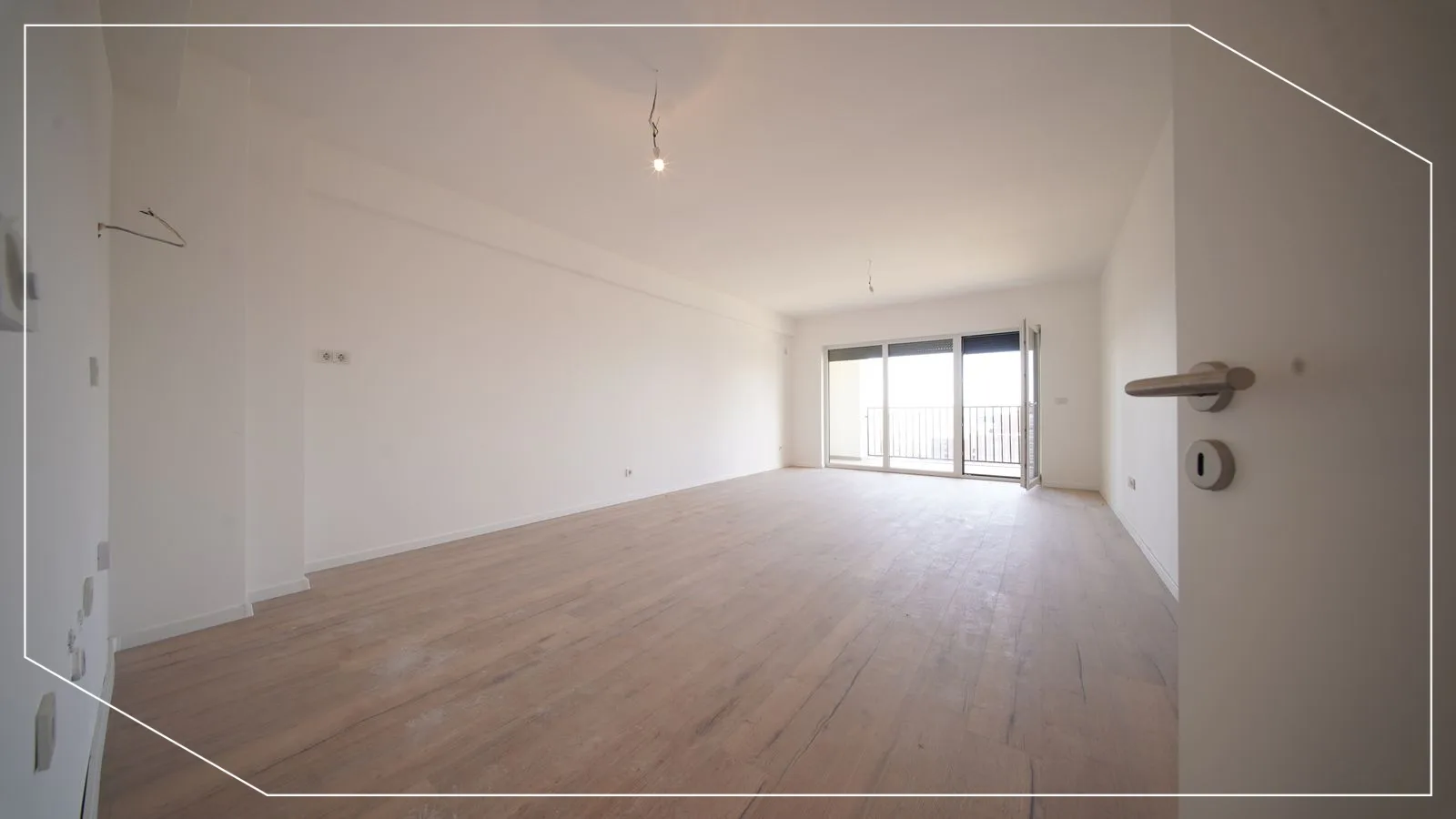 90m² Apartment/Office for Rent in Prishtina e Re, Prishtinë image 2