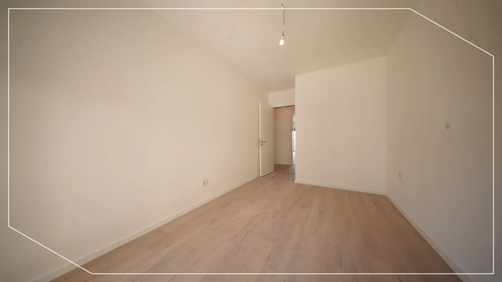 90m² Apartment/Office for Rent in Prishtina e Re, Prishtinë image 4