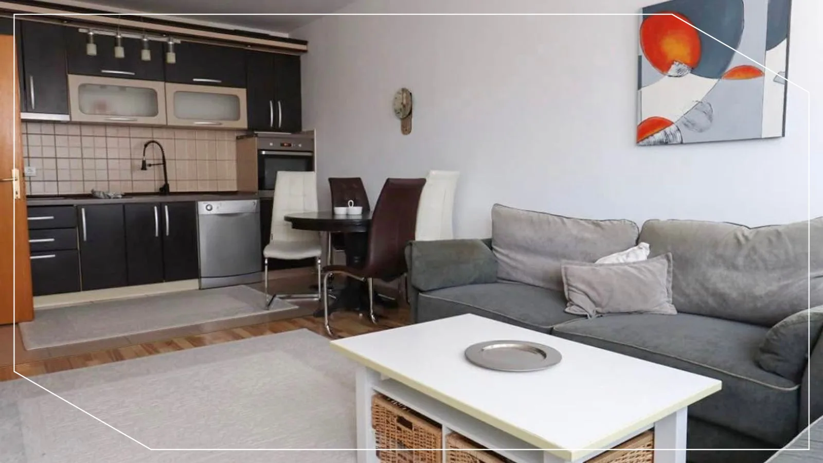 90m² Wohnung zur Miete in Lagjja e Muhaxherëve, Pristina image 2