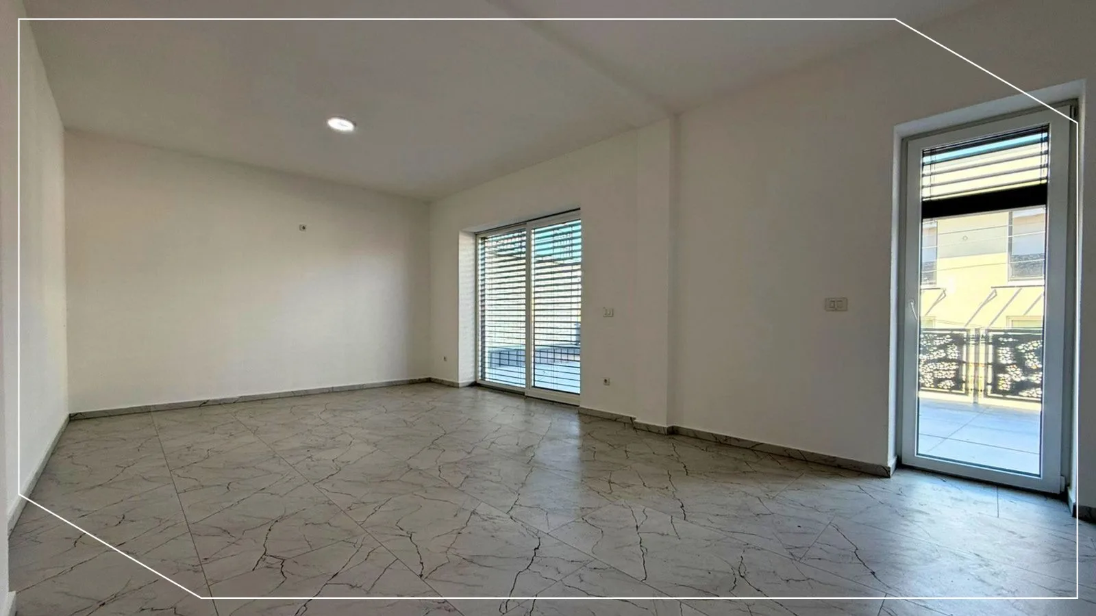 Haus zur Miete 550m² im Viertel Dragodan, Prishtina image 3