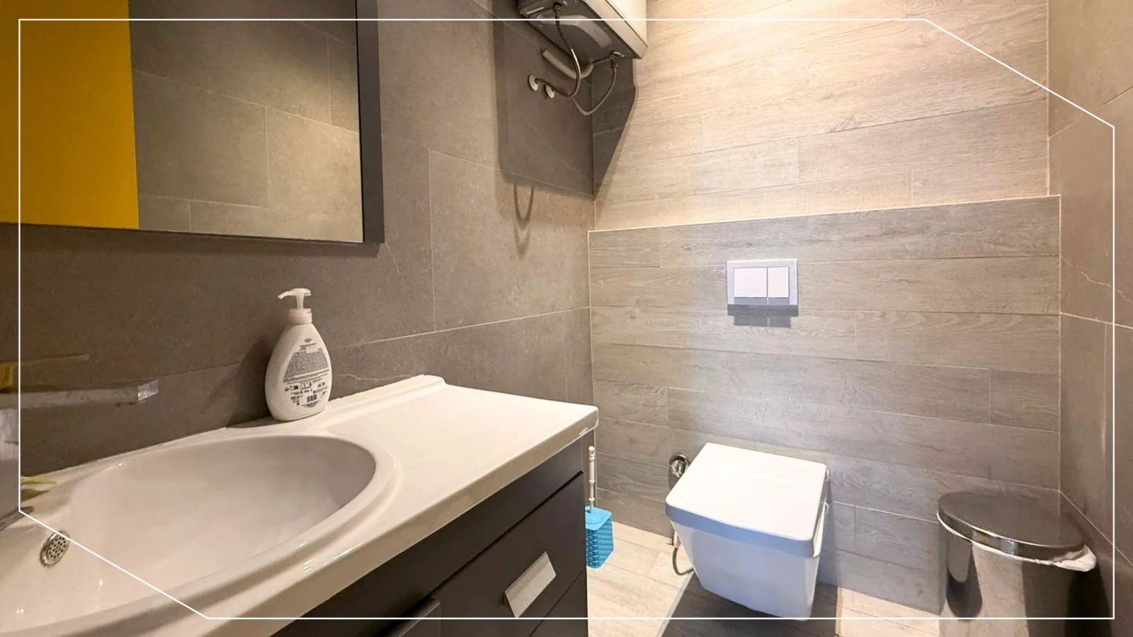 Zyre me qira 130m² në lagjen Dragodan, Prishtinë image 6