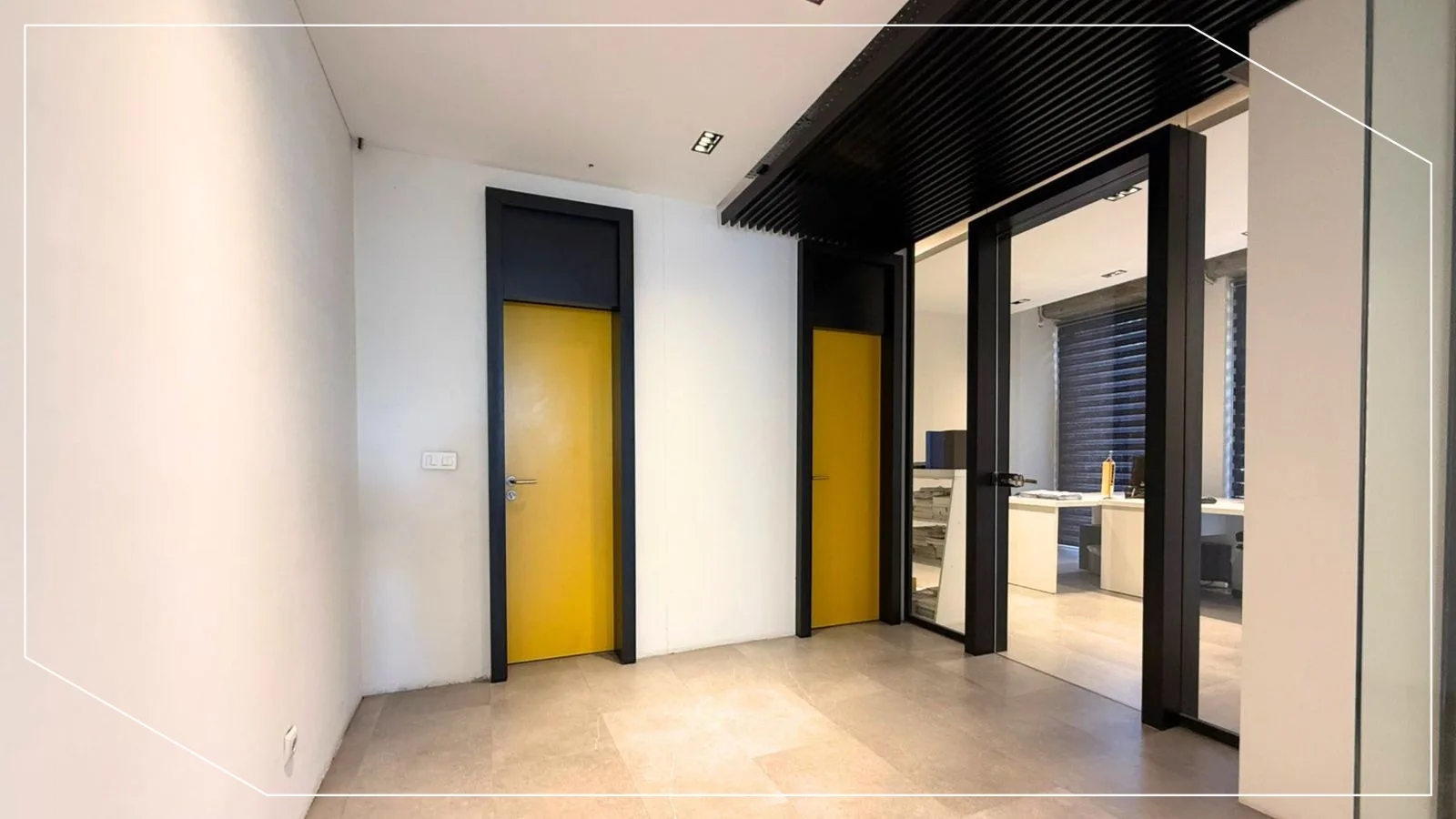 Zyre me qira 130m² në lagjen Dragodan, Prishtinë image 3