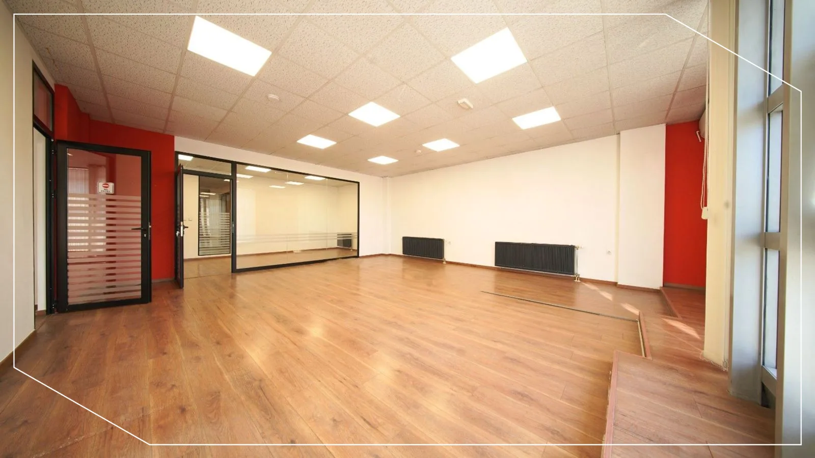 Büro zur Miete 450m² im Viertel Pejton, Prishtina image 2