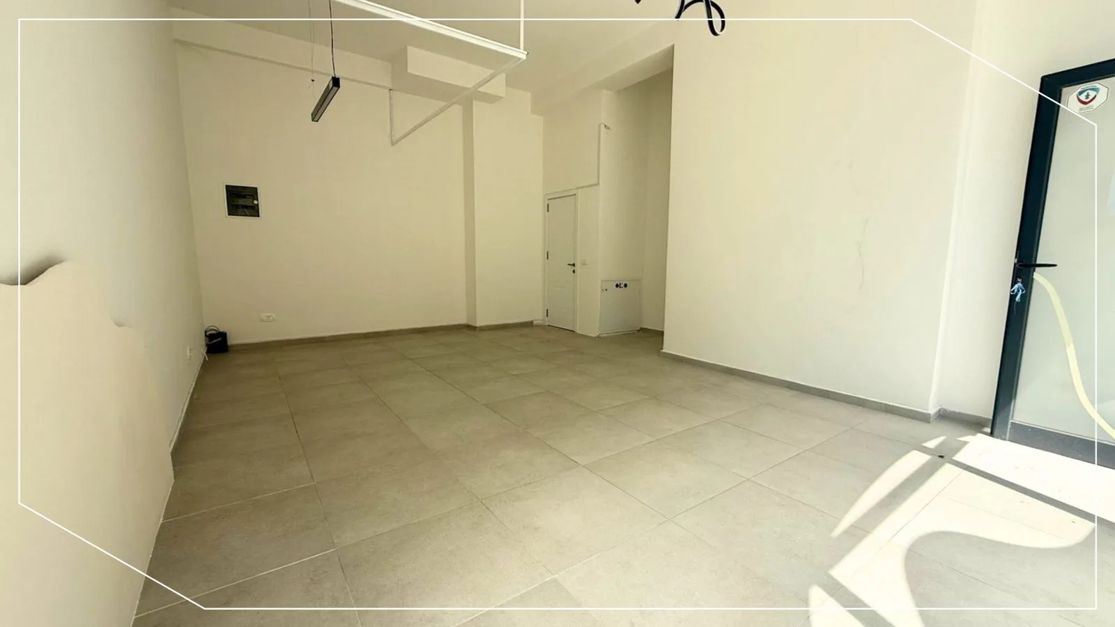 Lokale me qira 35m² në Lagjen e Muhaxherëve, Prishtinë image 3