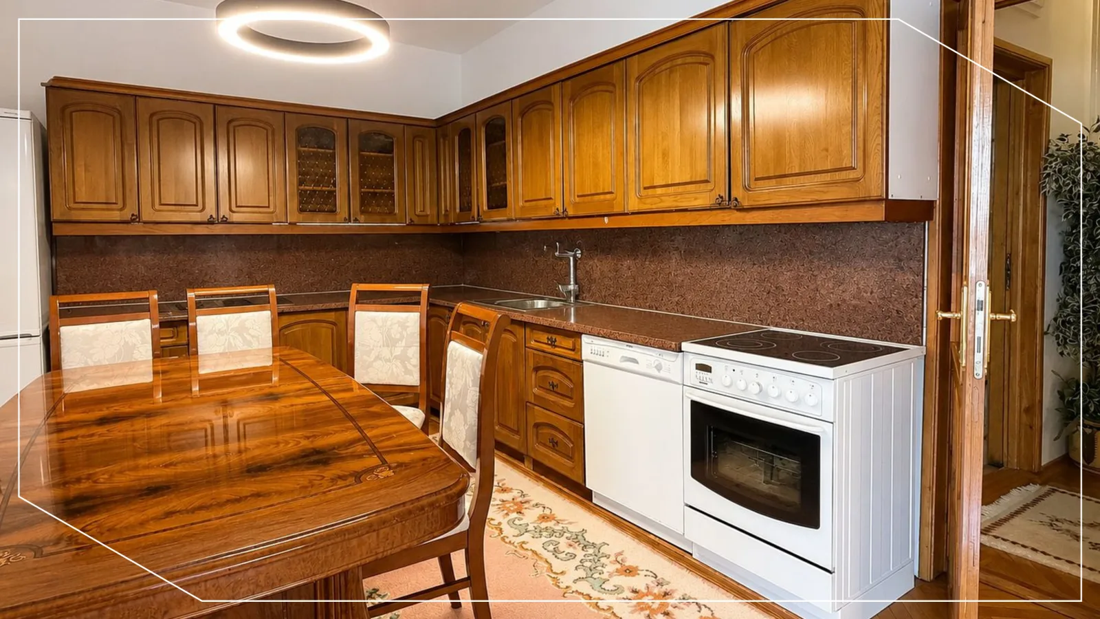 House for sale 370m² in Bregu i Diellit, Prishtina image 3