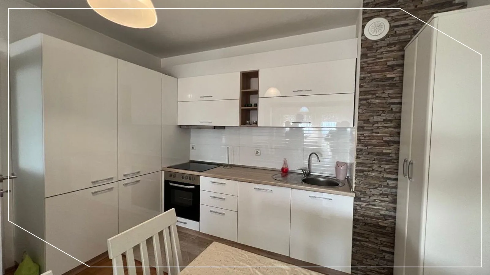 72m² Wohnung zur Miete in Bregu i Diellit, Pristina image 3