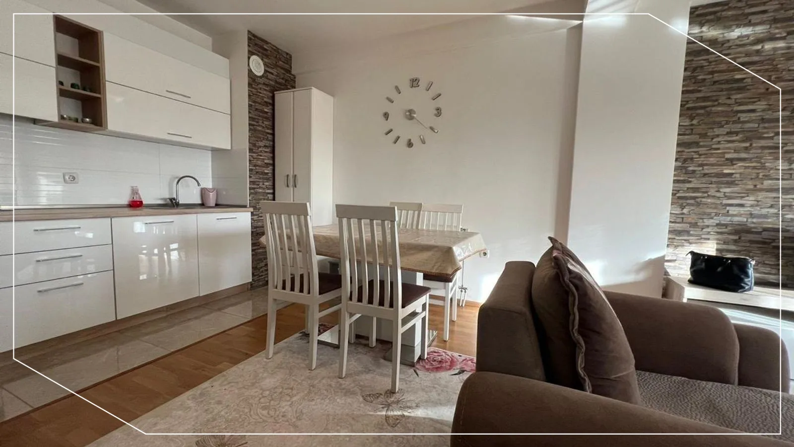 72m² Wohnung zur Miete in Bregu i Diellit, Pristina image 2