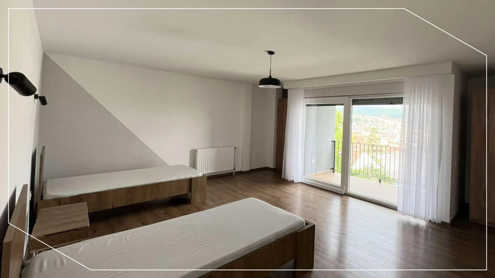 Haus zum Verkauf 450m² im Stadtteil Arbëri, Prishtina image 5