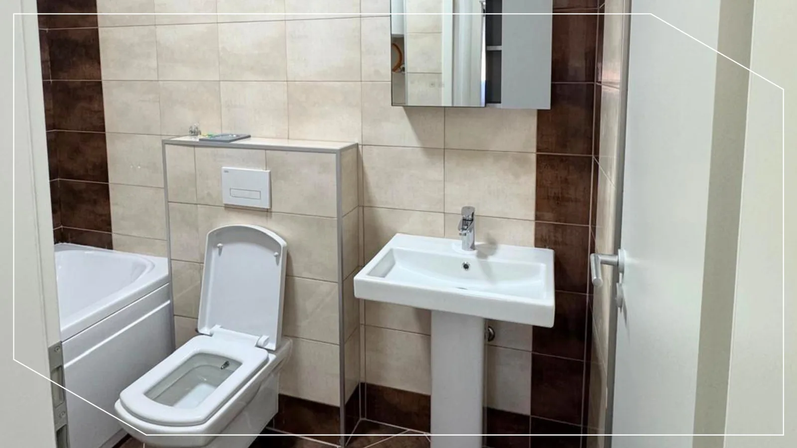 96m² Wohnung zur Miete in Bregu i Diellit, Pristina image 5