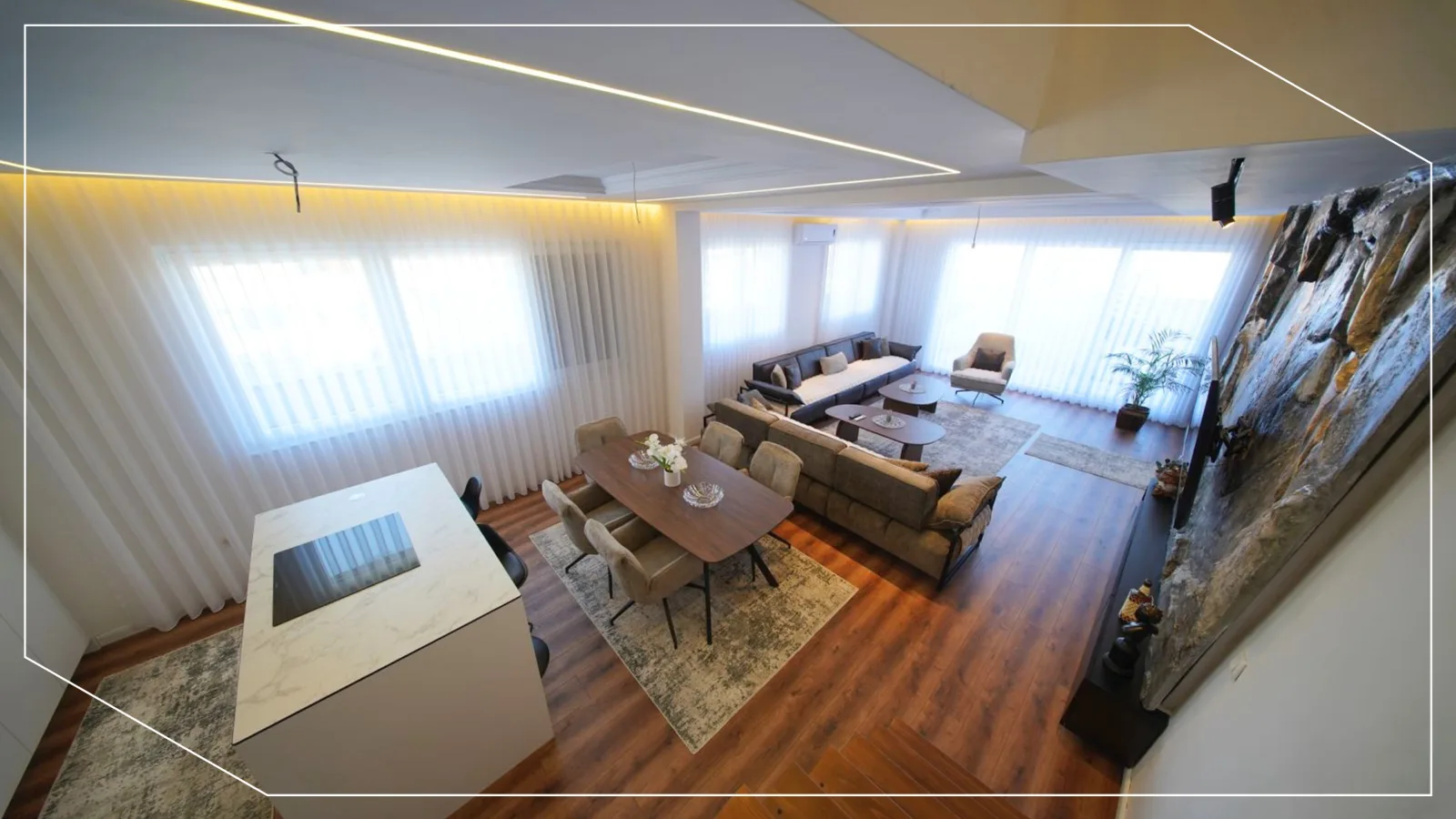 240m² Duplex Penthouse for Rent in Emshir, Prishtina image 3