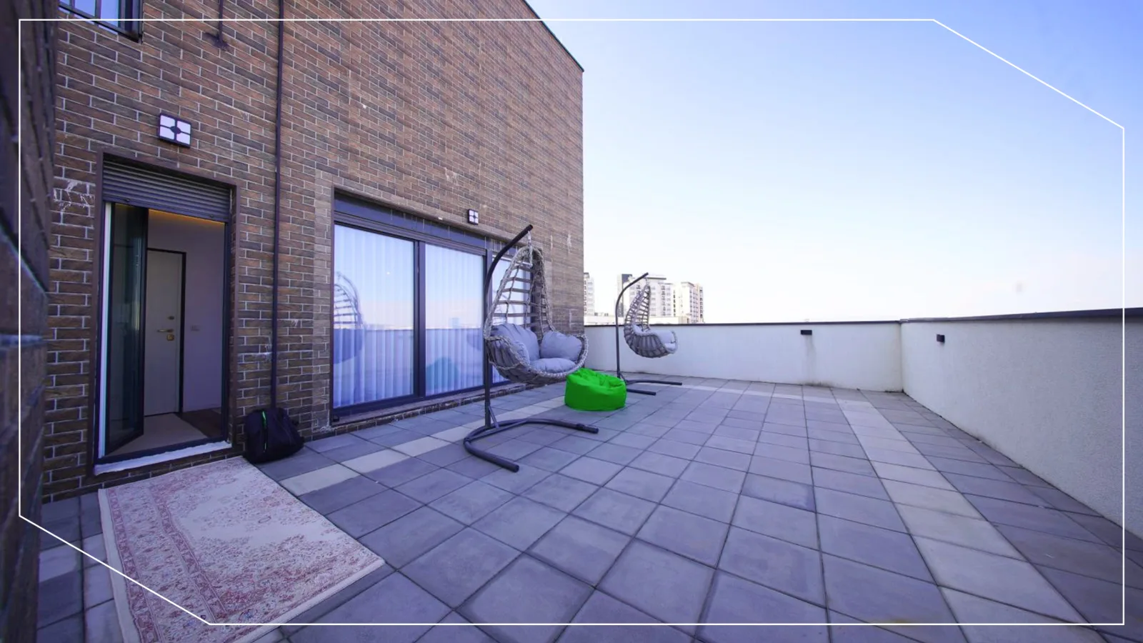240m² Duplex Penthouse for Rent in Emshir, Prishtina image 10