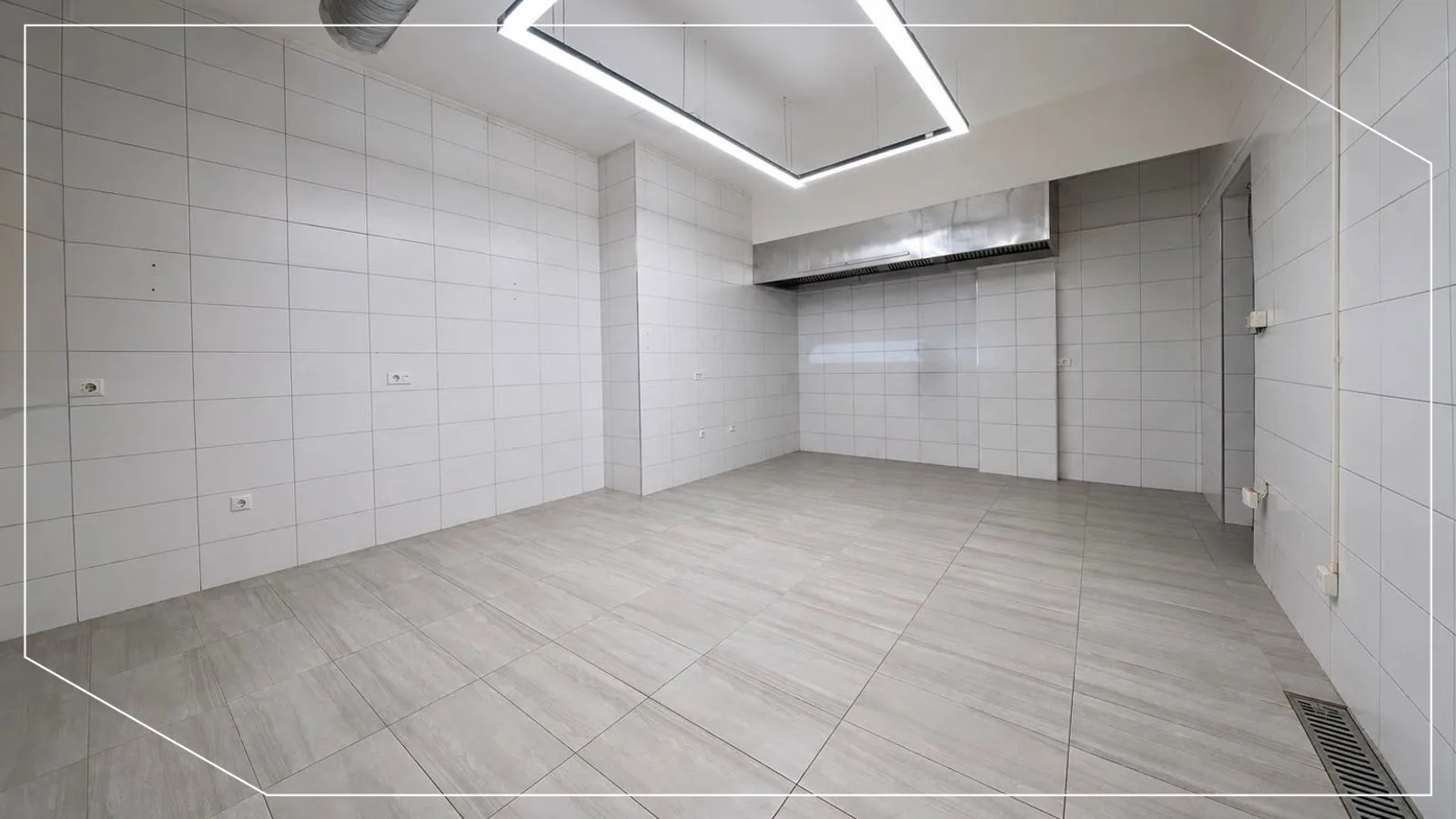 290m² Gewerbefläche zur Miete im Zentrum, Prishtina image 4