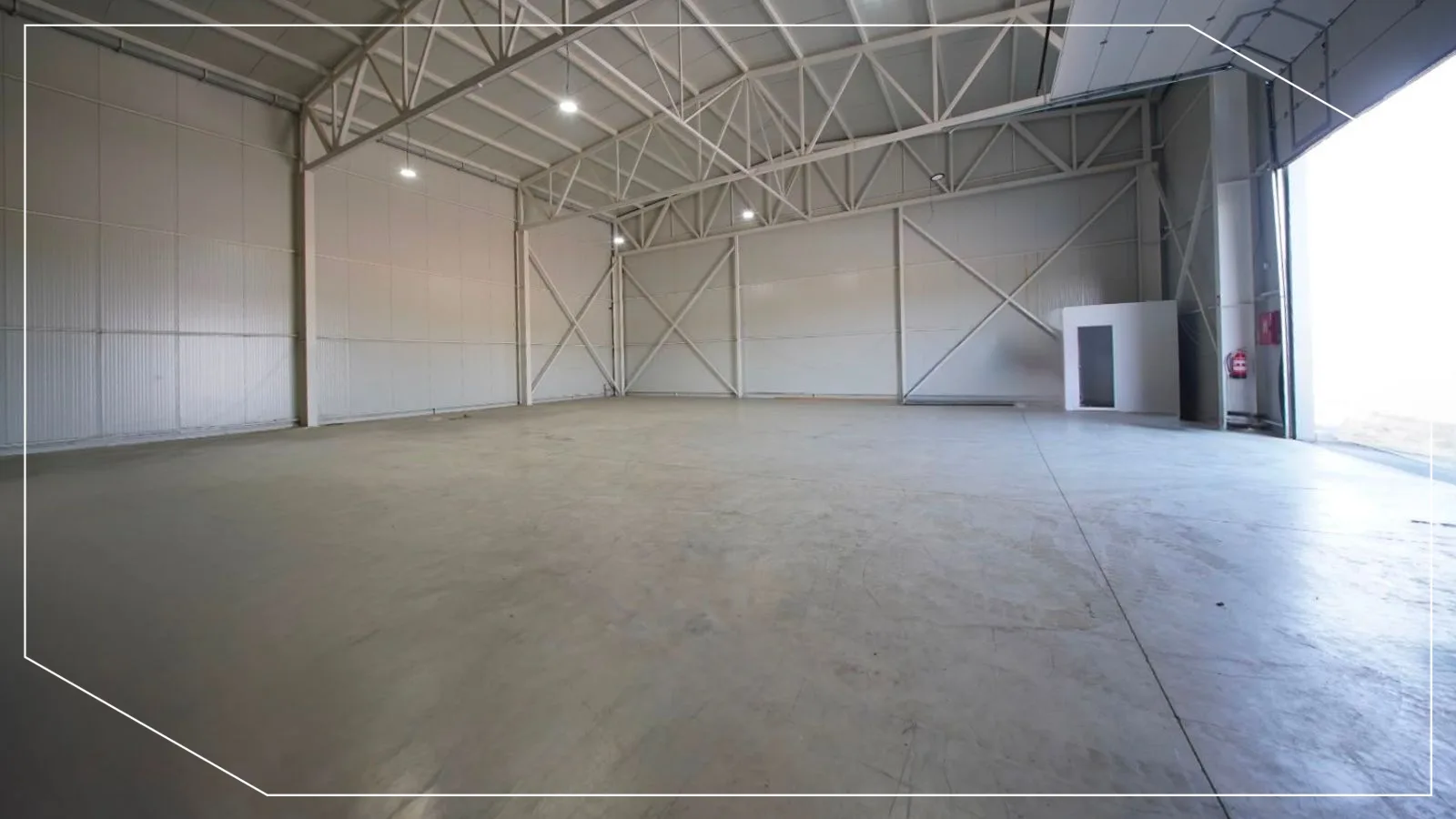 330m² Lagerhalle zur Miete in Obiliq image 2