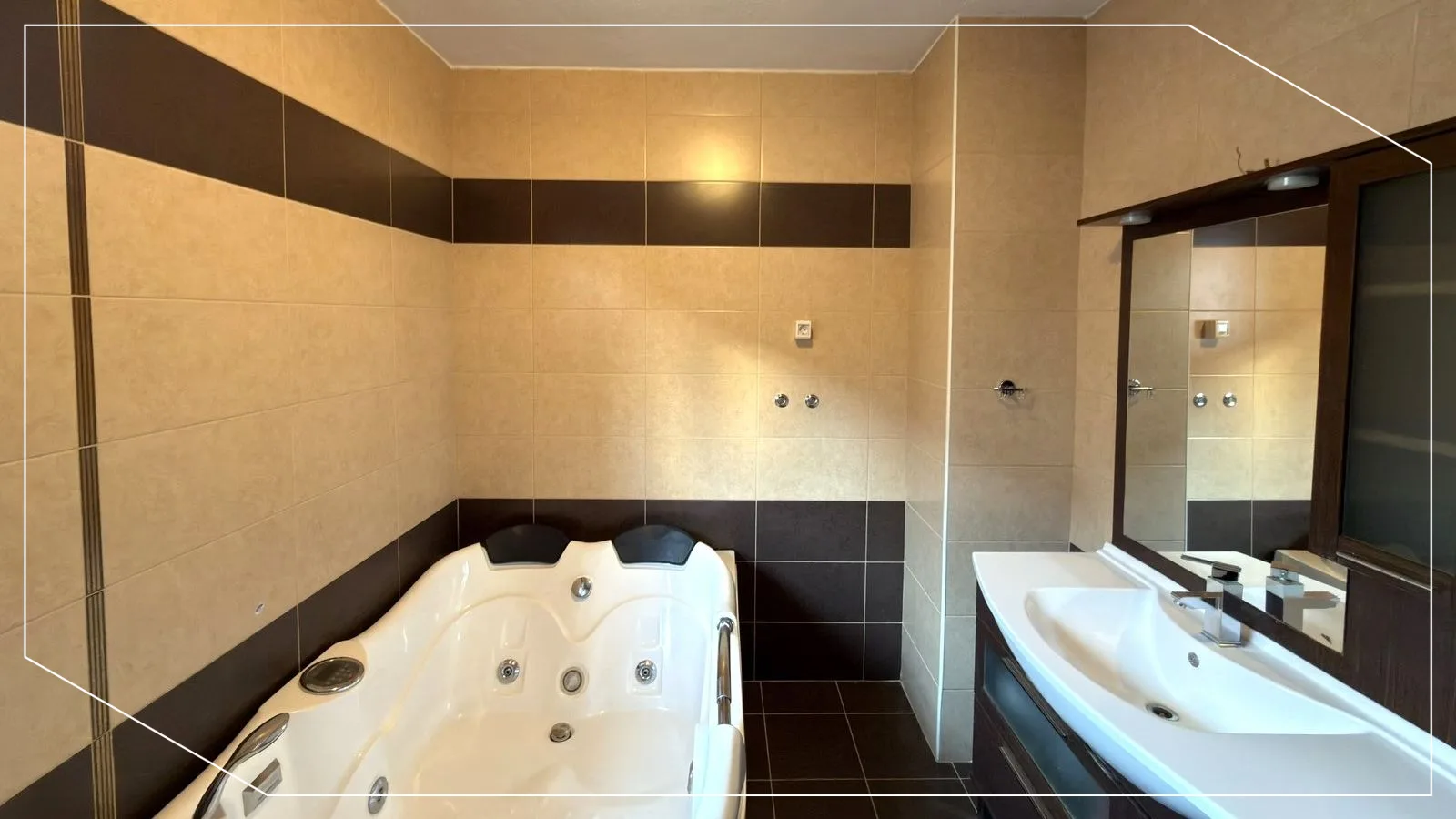House for Rent 182m² in NIC Neighborhood, Prishtina image 8