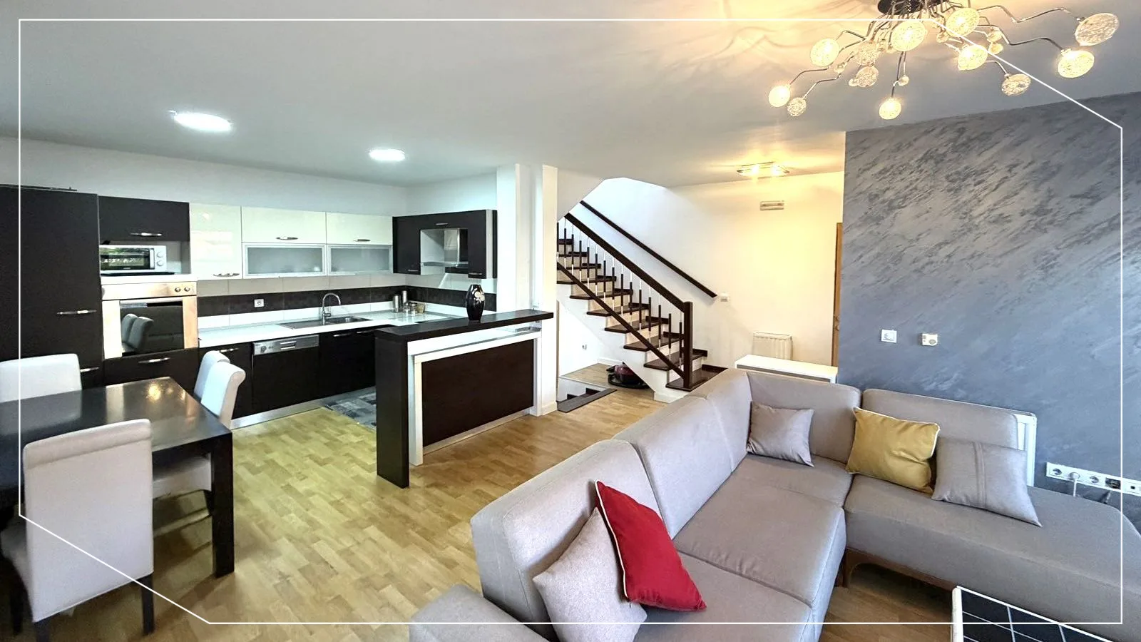 House for Rent 182m² in NIC Neighborhood, Prishtina image 2