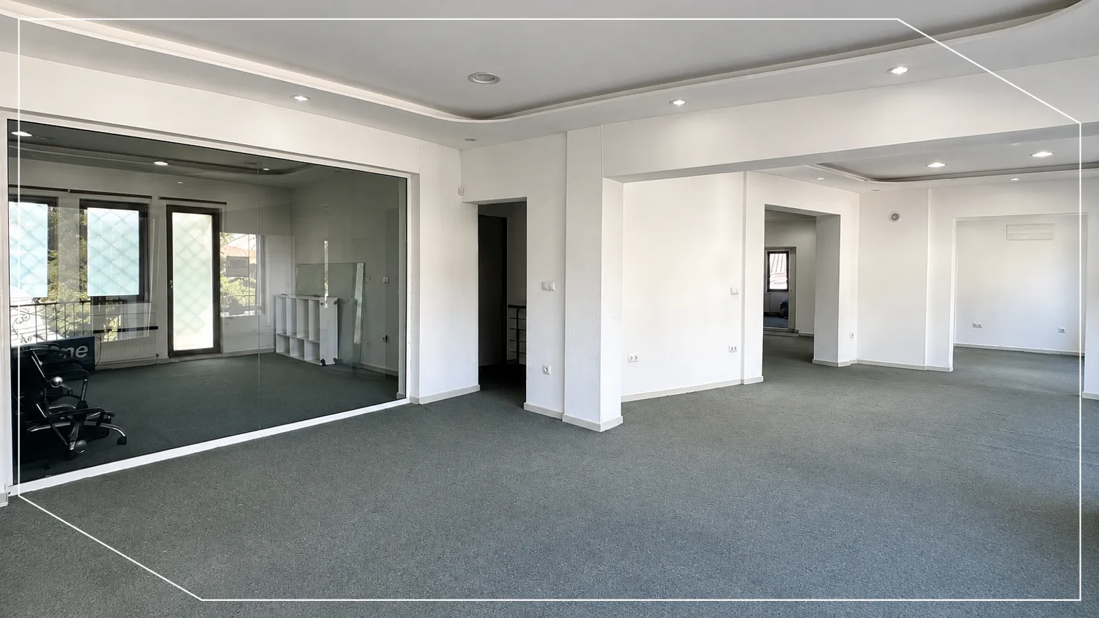 Commercial space for rent 178m² in Center, Prishtina image 2