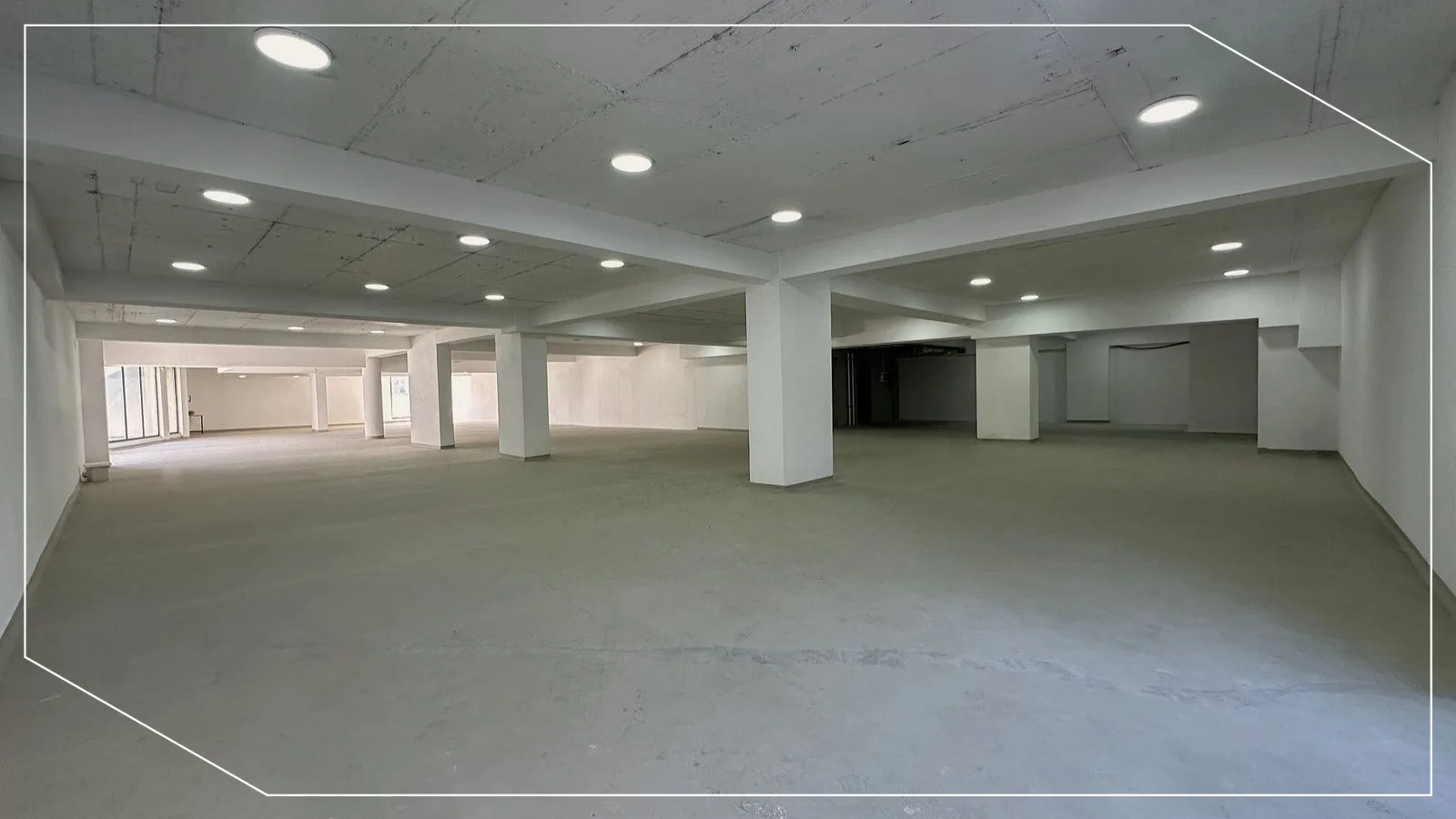 Lokal me qira 500m² në lagjen Rruga C, Prishtinë image 2