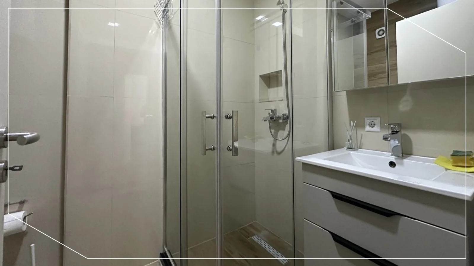 Banesë me qira 65m² në lagjen Muharrem Fejza, Prishtinë image 3
