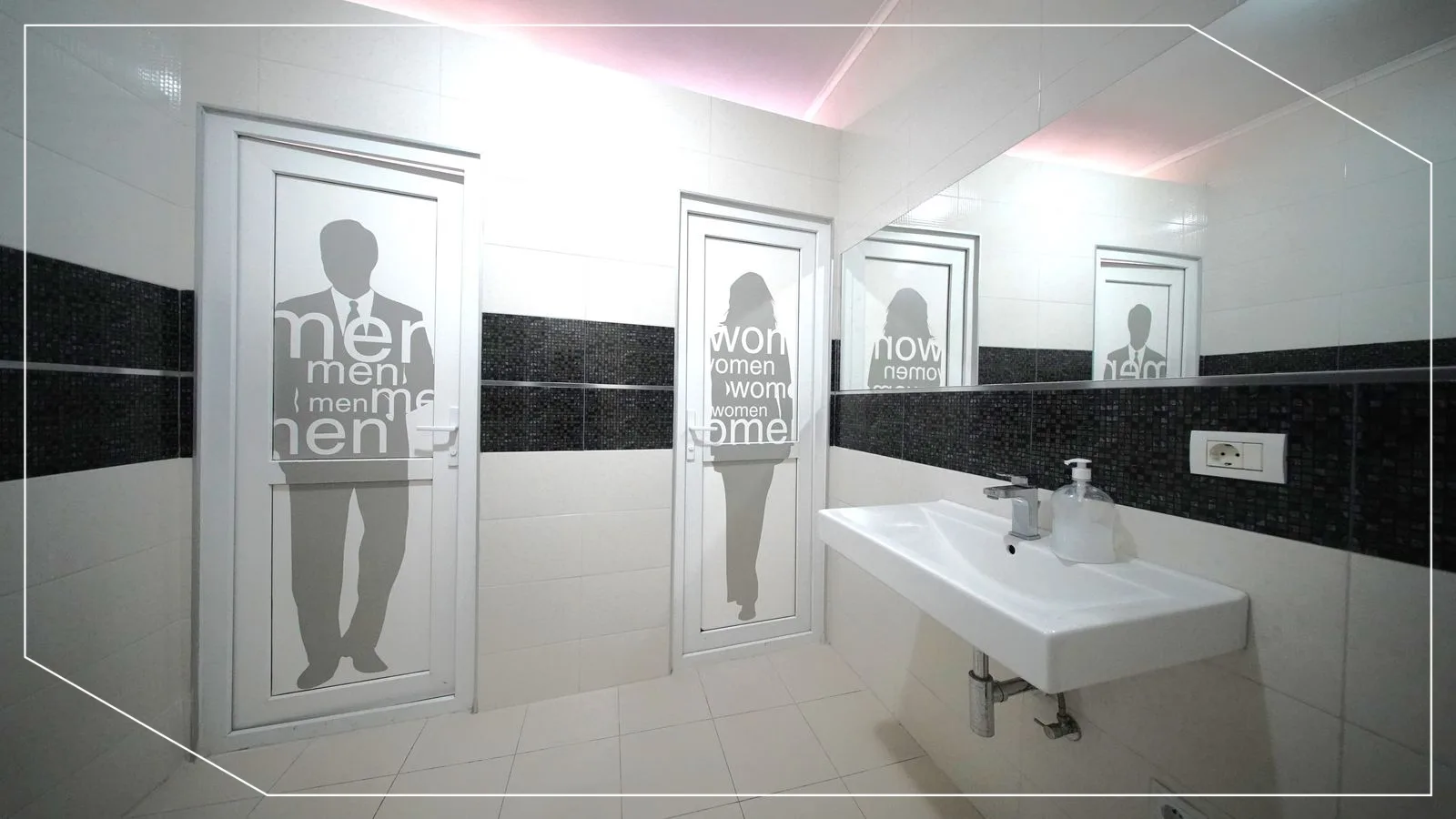 Zyre me qira 350m² në lagjen Pejton, Prishtinë image 8