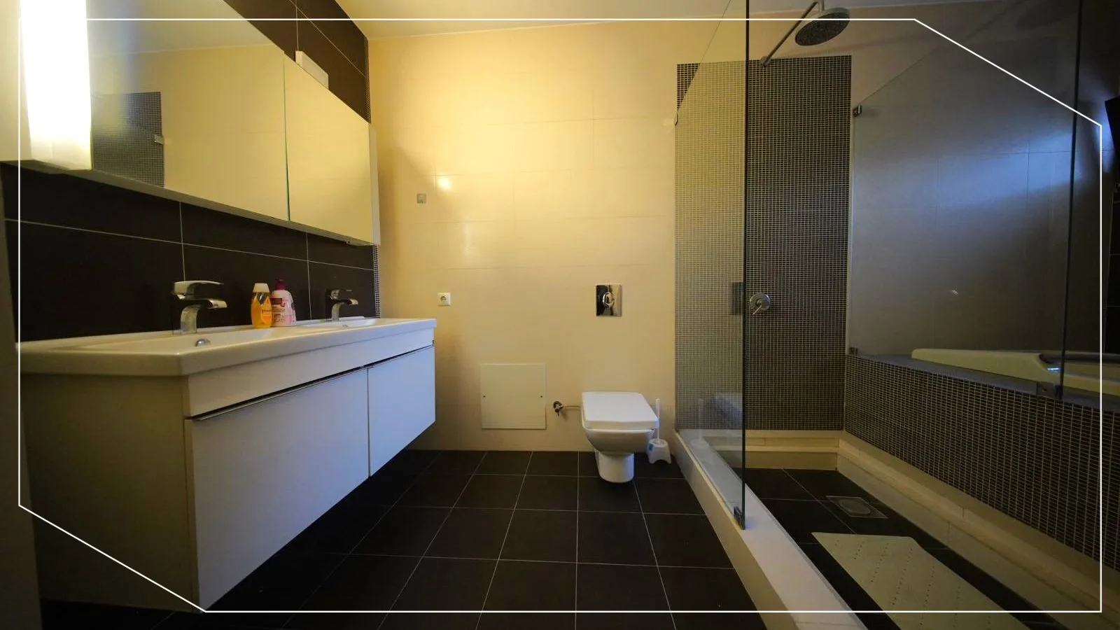 Shtëpi me qira 260m² afër Fshatit Ndërkombëtar, Prishtinë image 10