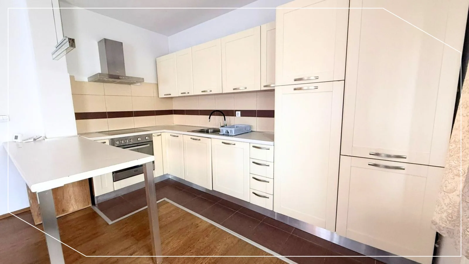 House for Rent 184m² in NIC Neighborhood, Prishtina image 3