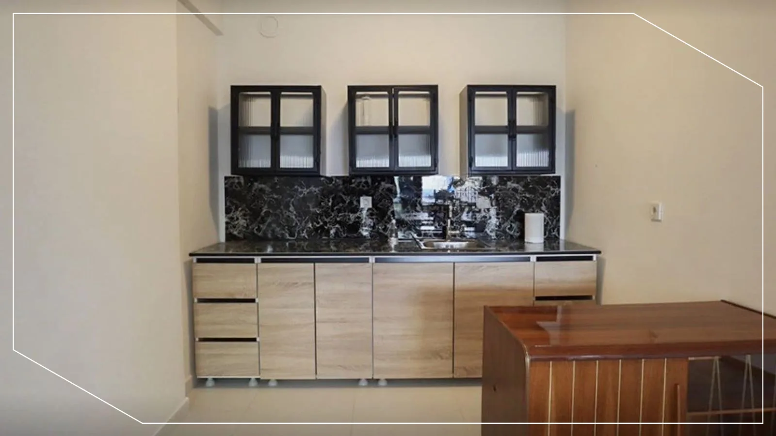 Zyre me qira 90m² në lagjen Aktash, Prishtinë image 3