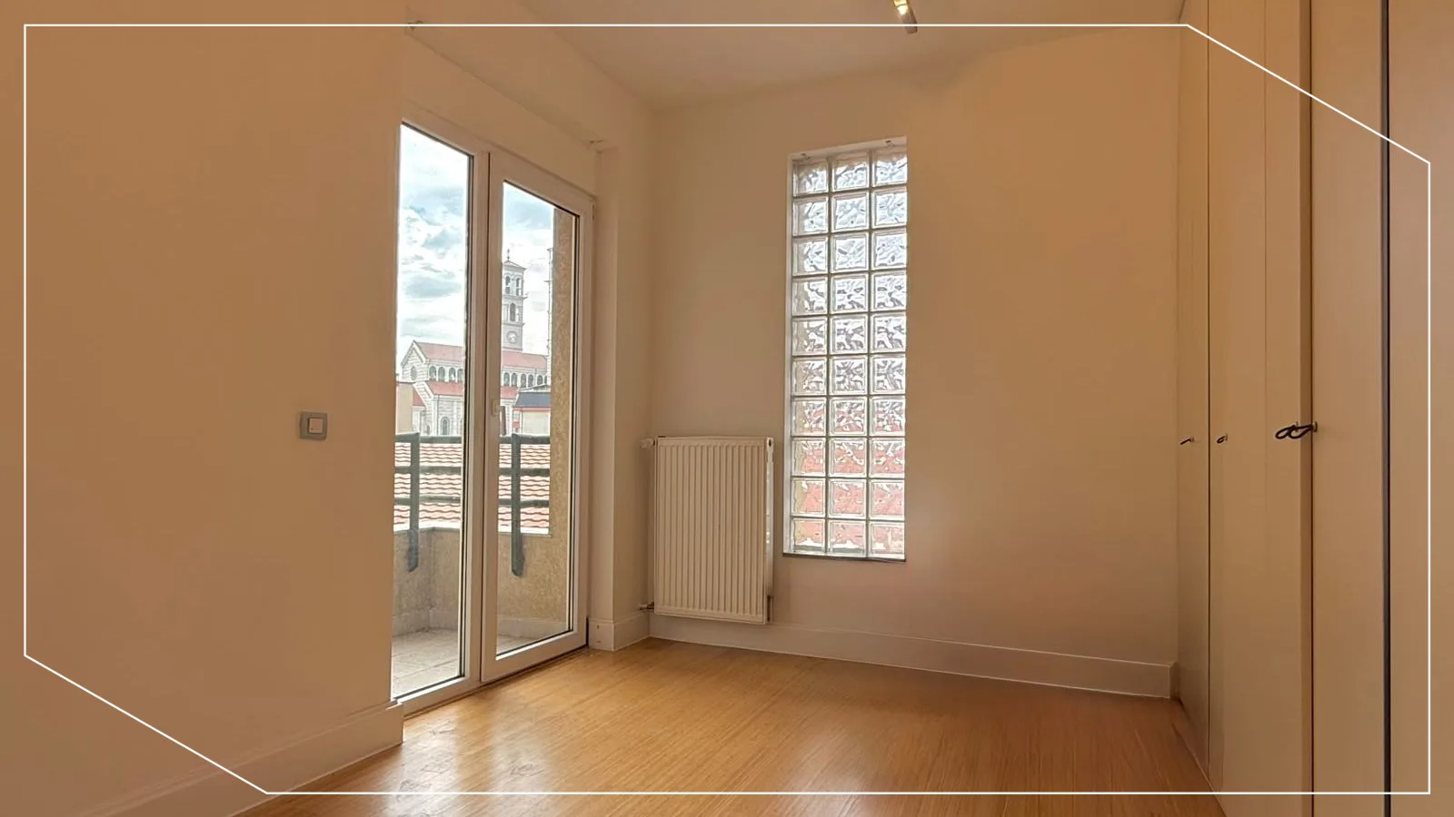 186m² Wohnung zur Miete im Viertel Pejton, Prishtina image 7