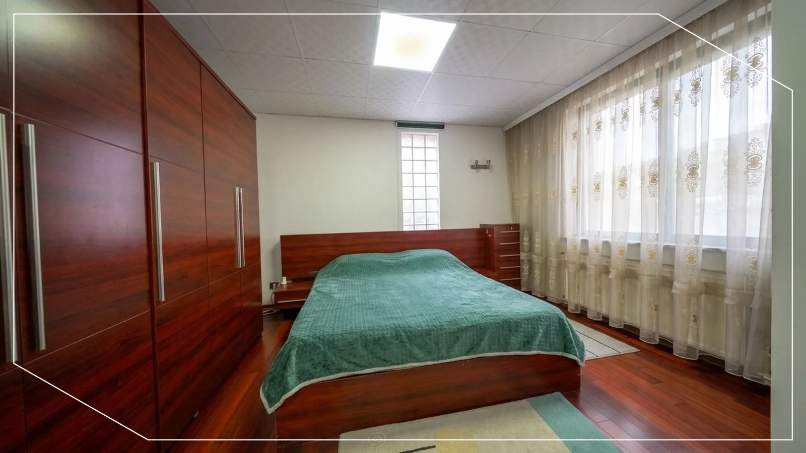 180m² Apartment for Rent in Pejton, Prishtina image 5