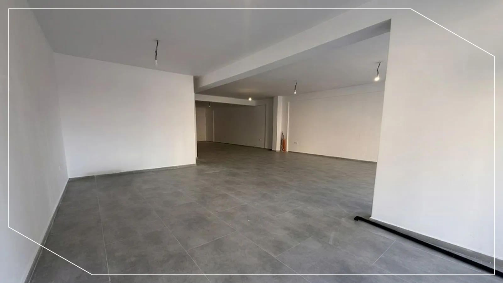 Lokal me qira 106m²në lagjen e Muhaxherëve, Prishtinë image 3