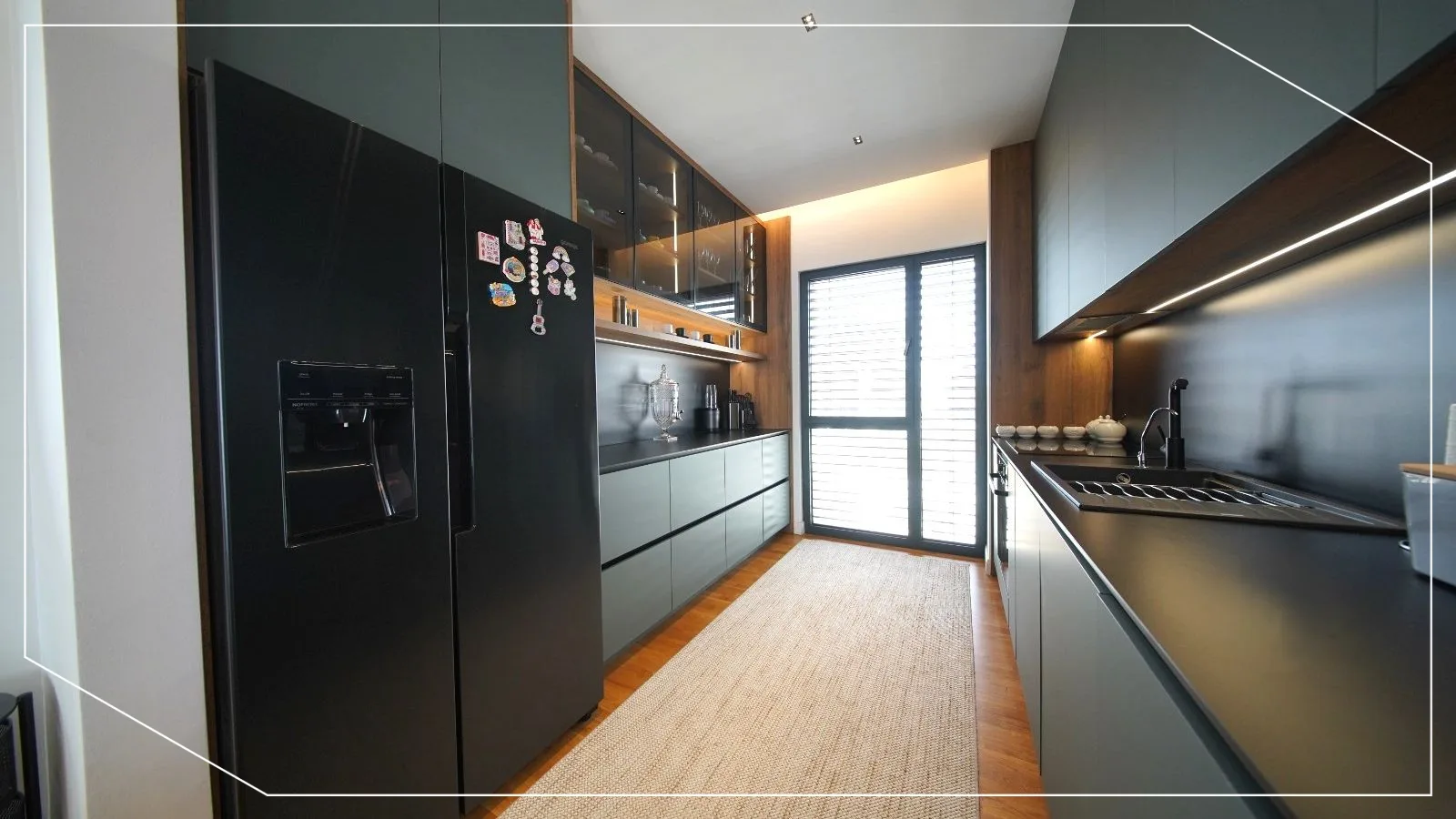 Wohnung zum Verkauf / zur Miete 152,49m² + 70m² im Viertel Arberi, Prishtina image 3
