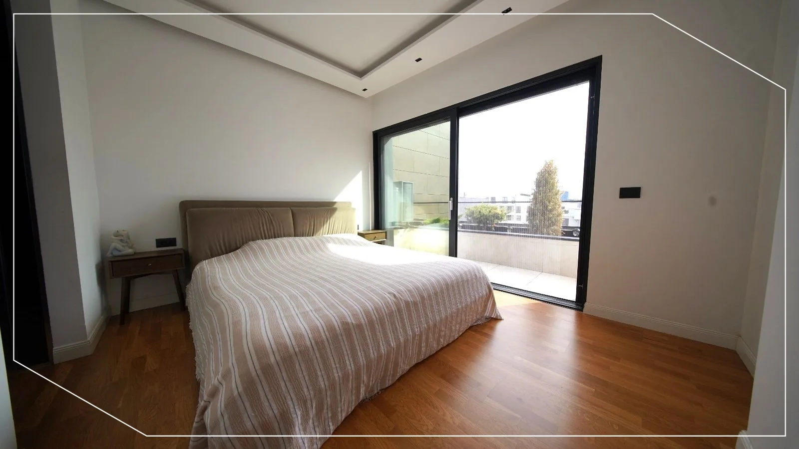 Wohnung zum Verkauf / zur Miete 152,49m² + 70m² im Viertel Arberi, Prishtina image 4