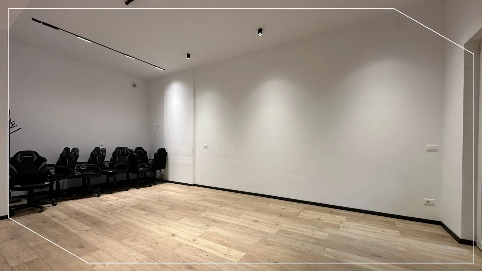 117m² Apartment / Office for Rent in Aktash, Prishtina image 2
