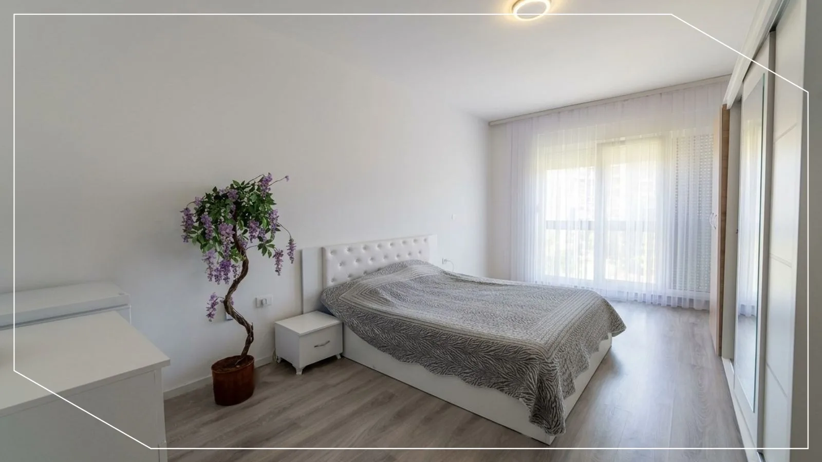 121m² Wohnung zur Miete in Emshir, Prishtina image 3