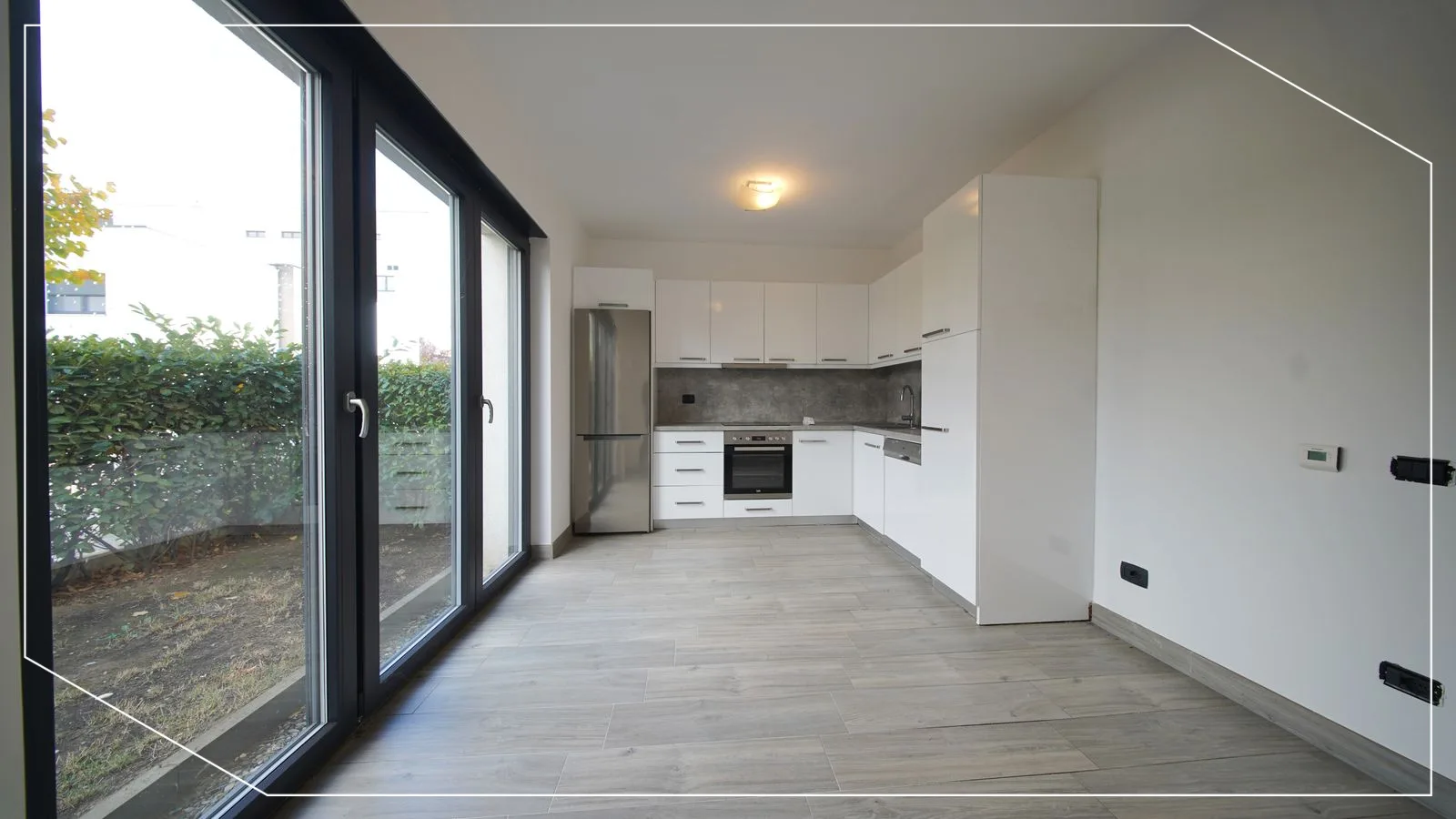 Haus zu vermieten, 185m², im Viertel Swiss Village, Pristina image 3