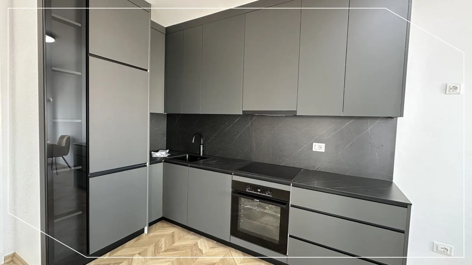 95m² Wohnung zur Miete in Aktash, Pristina image 2